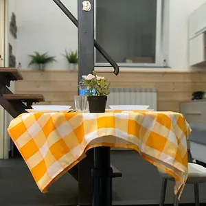 Delizioso Con Soppalco Appartamento